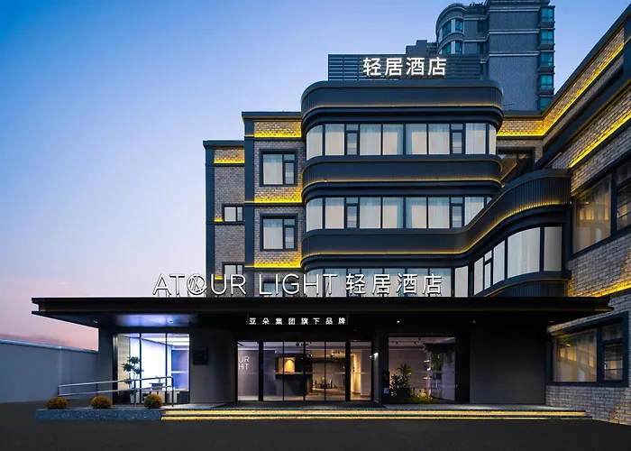 Atour Light Hotel Shanghai Songjiang Jiuting Street